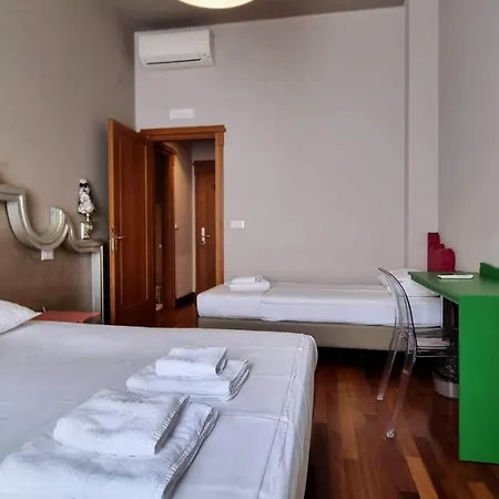 Locanda Al Volo Tommaseo Guest house 2*