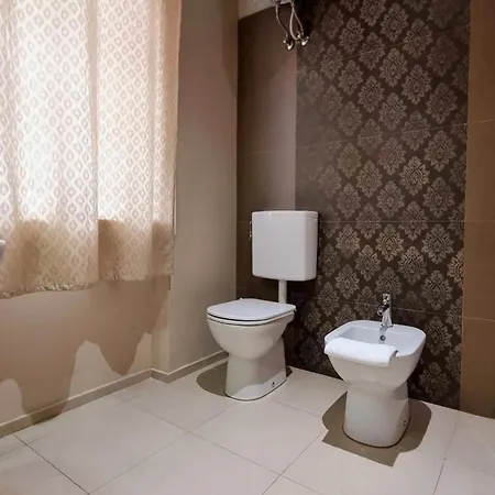 Affittacamere Al Volo Tommaseo 4*